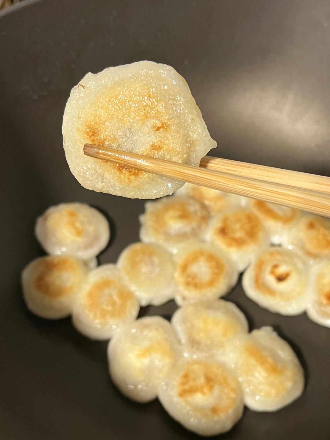 汤圆也能煎着吃