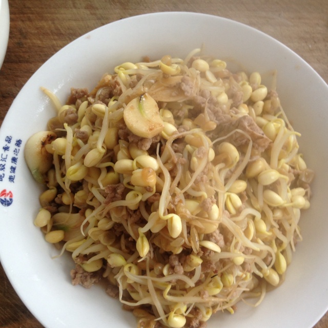 黄豆芽炒肉