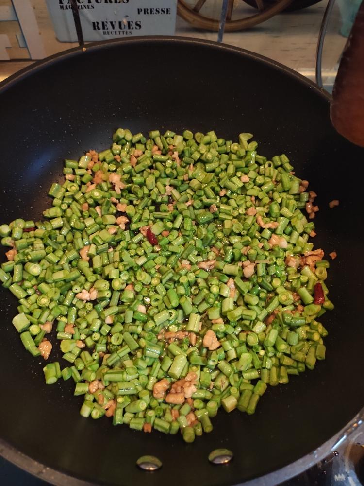 东北菜-碎豆角炒肉的做法