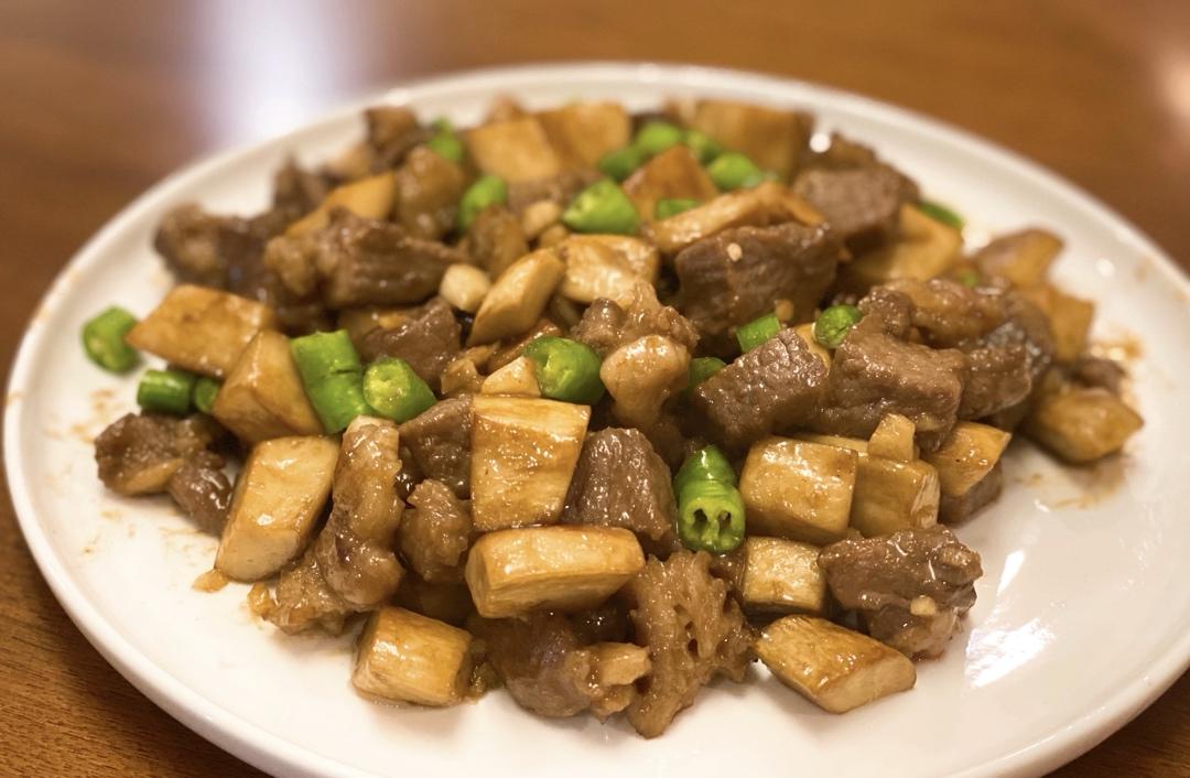 黑椒杏鲍菇牛肉粒