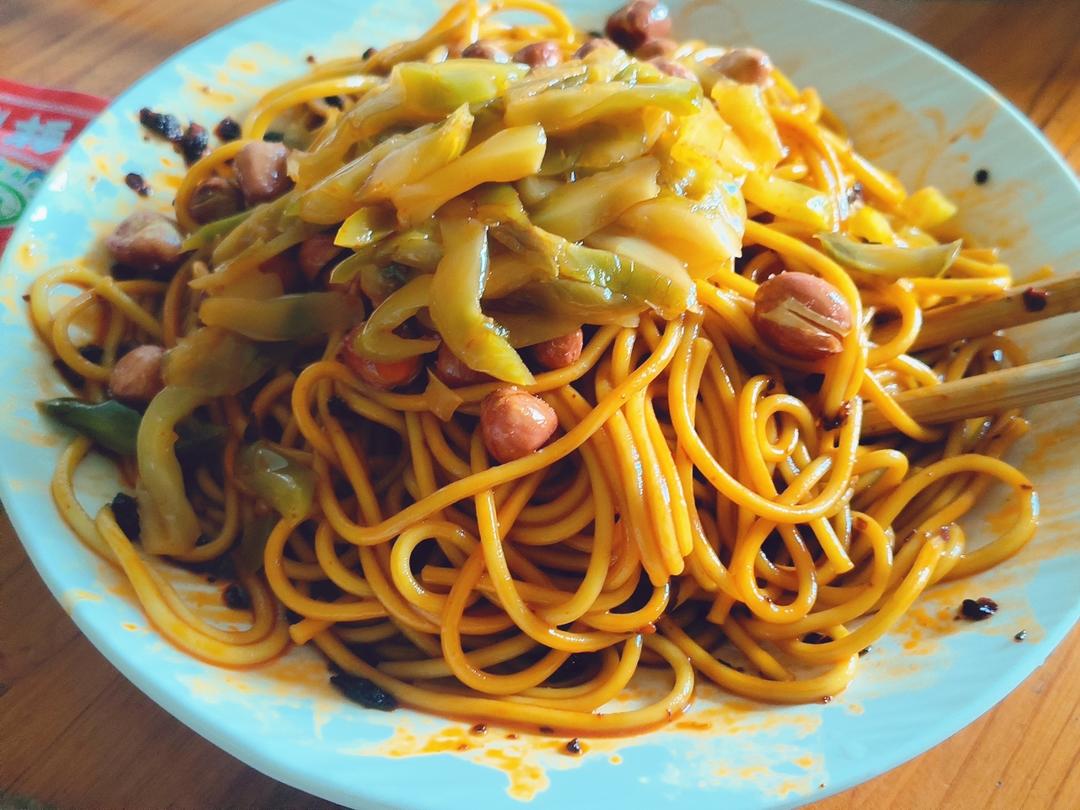 芝麻酱拌面（超快手超简单的翻版热干面）