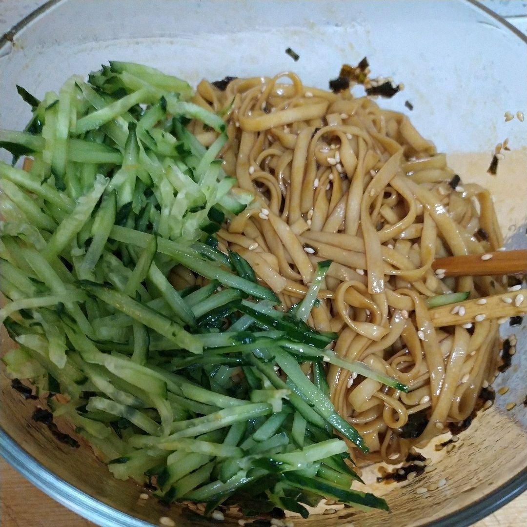 10分钟搞定的一碗葱油拌面