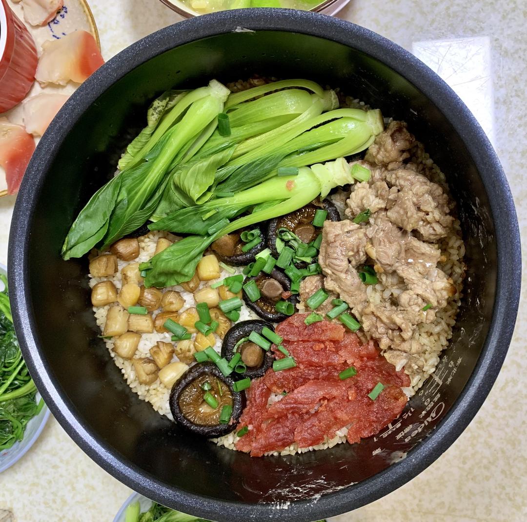香肠煲仔饭