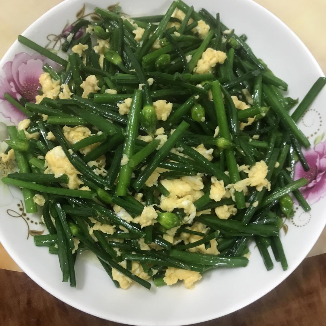 韭菜花炒鸡蛋(韭菜花炒鸡蛋怎么炒好吃)