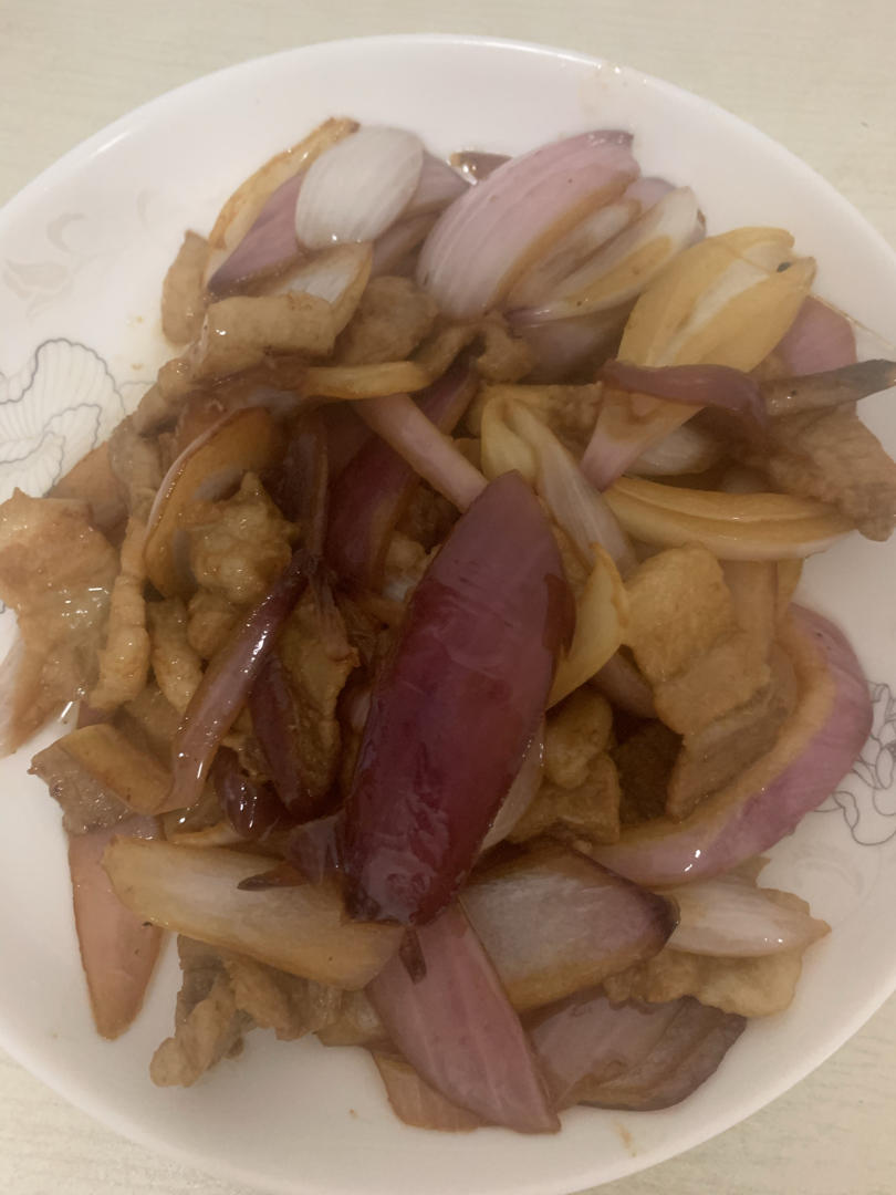 洋葱炒五花肉