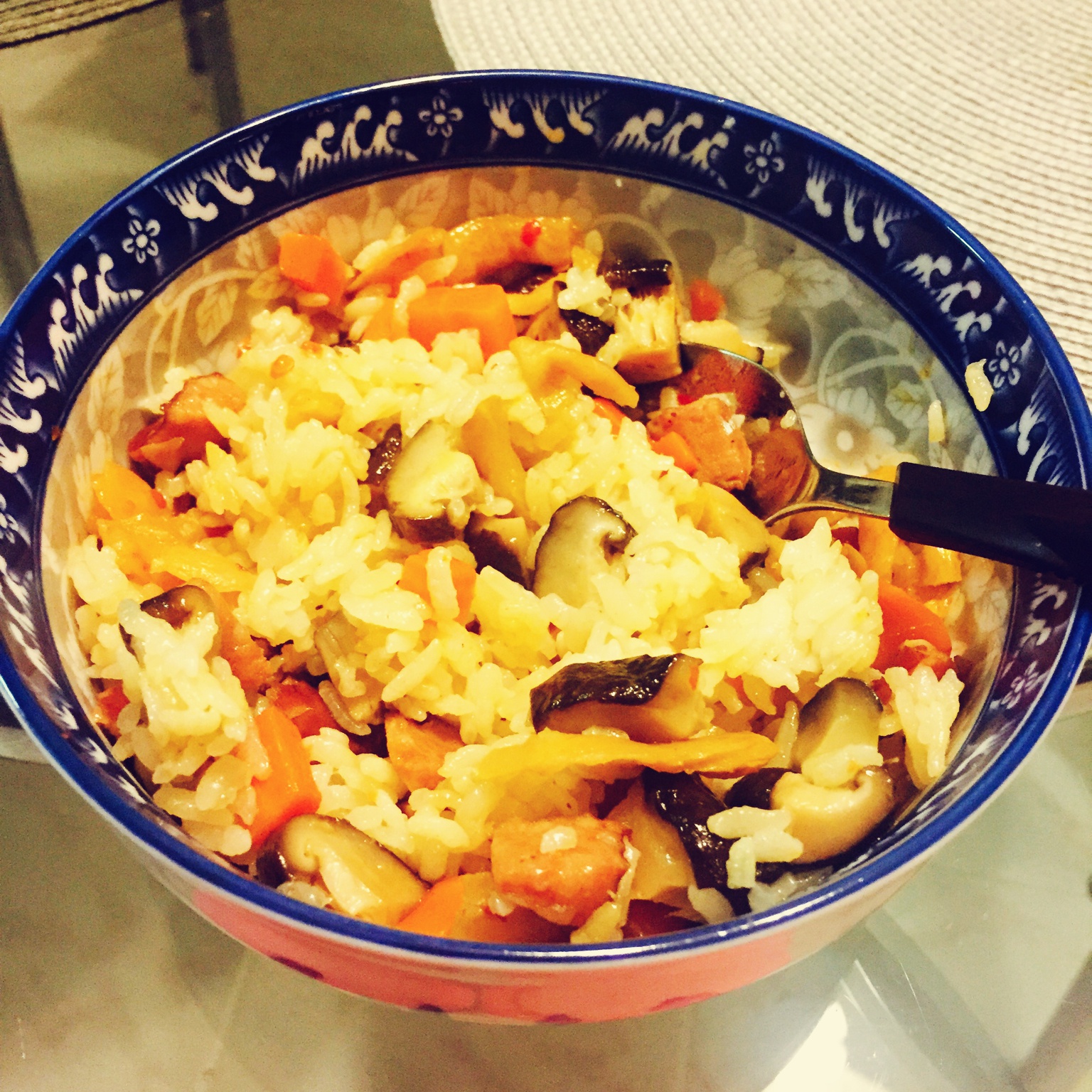 电饭锅香菇香肠饭(●´∀｀●)