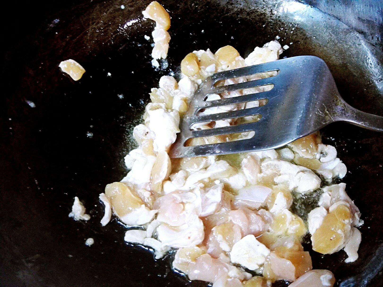 芽菜碎米鸡丁的做法 步骤6