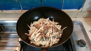 洋葱炒蚝菇的做法 步骤7