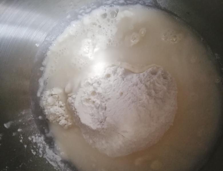 纯奶手撕吐司的做法 步骤1