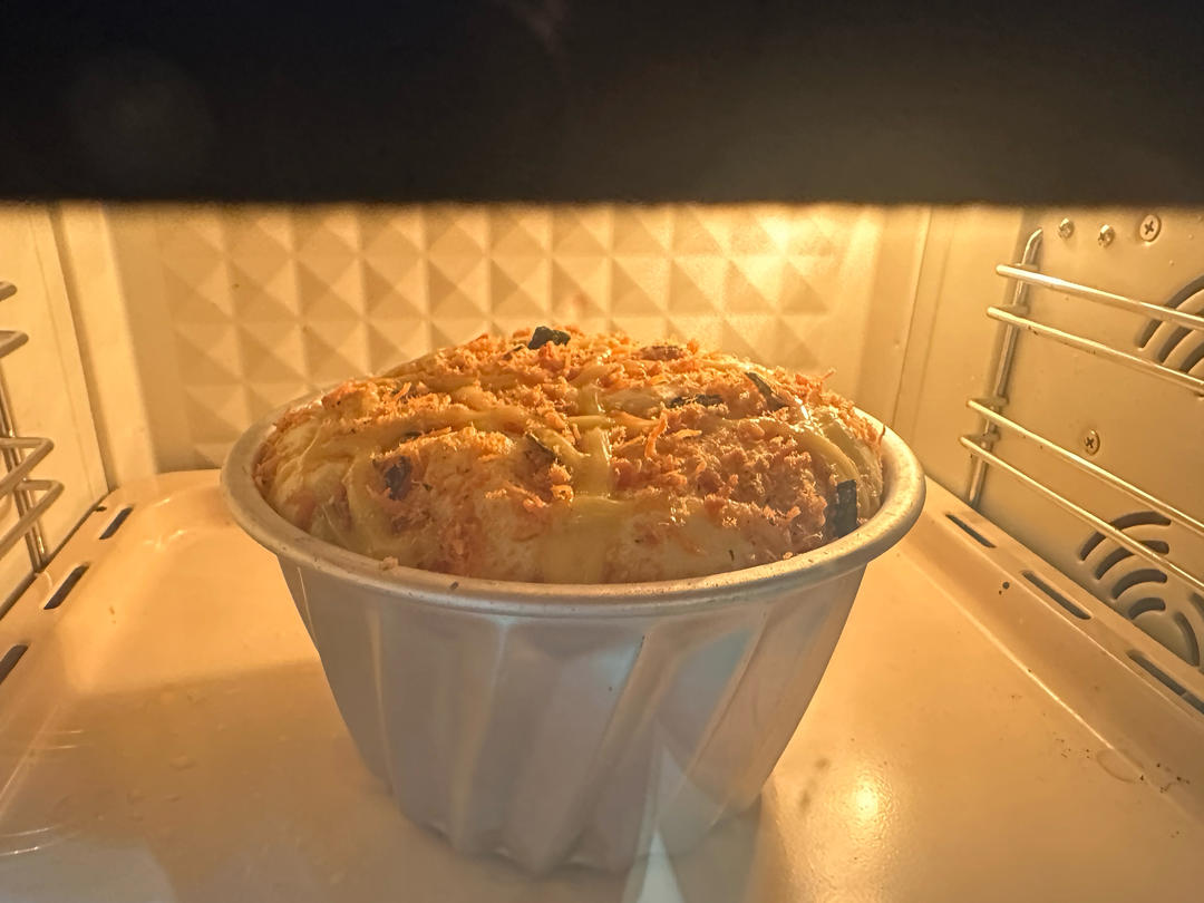 爆浆葱花火腿肉松蛋糕