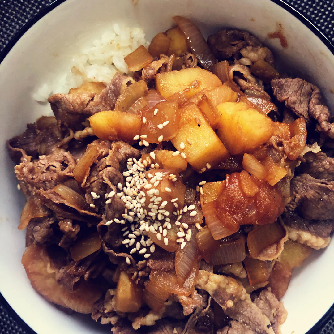 好吃到舔碗底的土豆肥牛拌饭