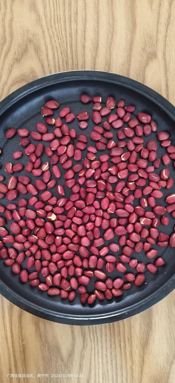 一滴油不放的二二一法炒花生米