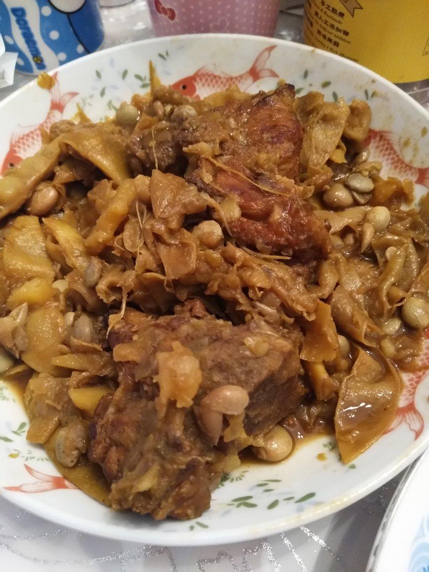正宗排骨豆角土豆
