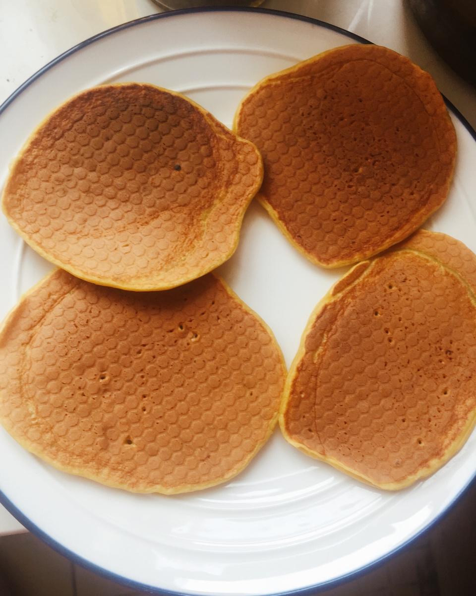 【减脂早餐】无油香蕉松饼（超简单）