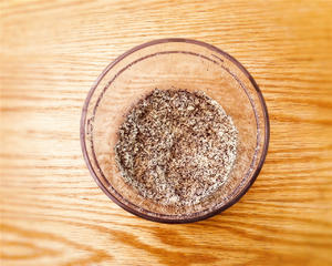 补铁、补钙，天然调味料——白芝麻紫菜虾皮粉的做法 步骤9
