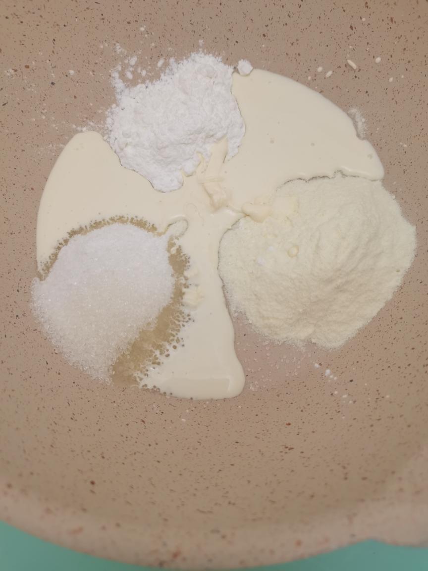 纯奶手撕吐司的做法 步骤1