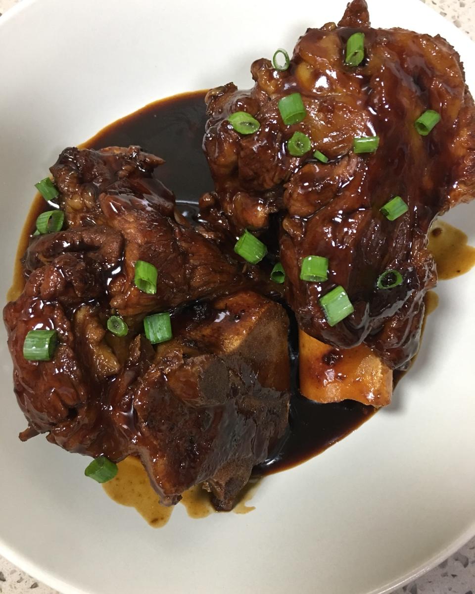 【酱大骨】