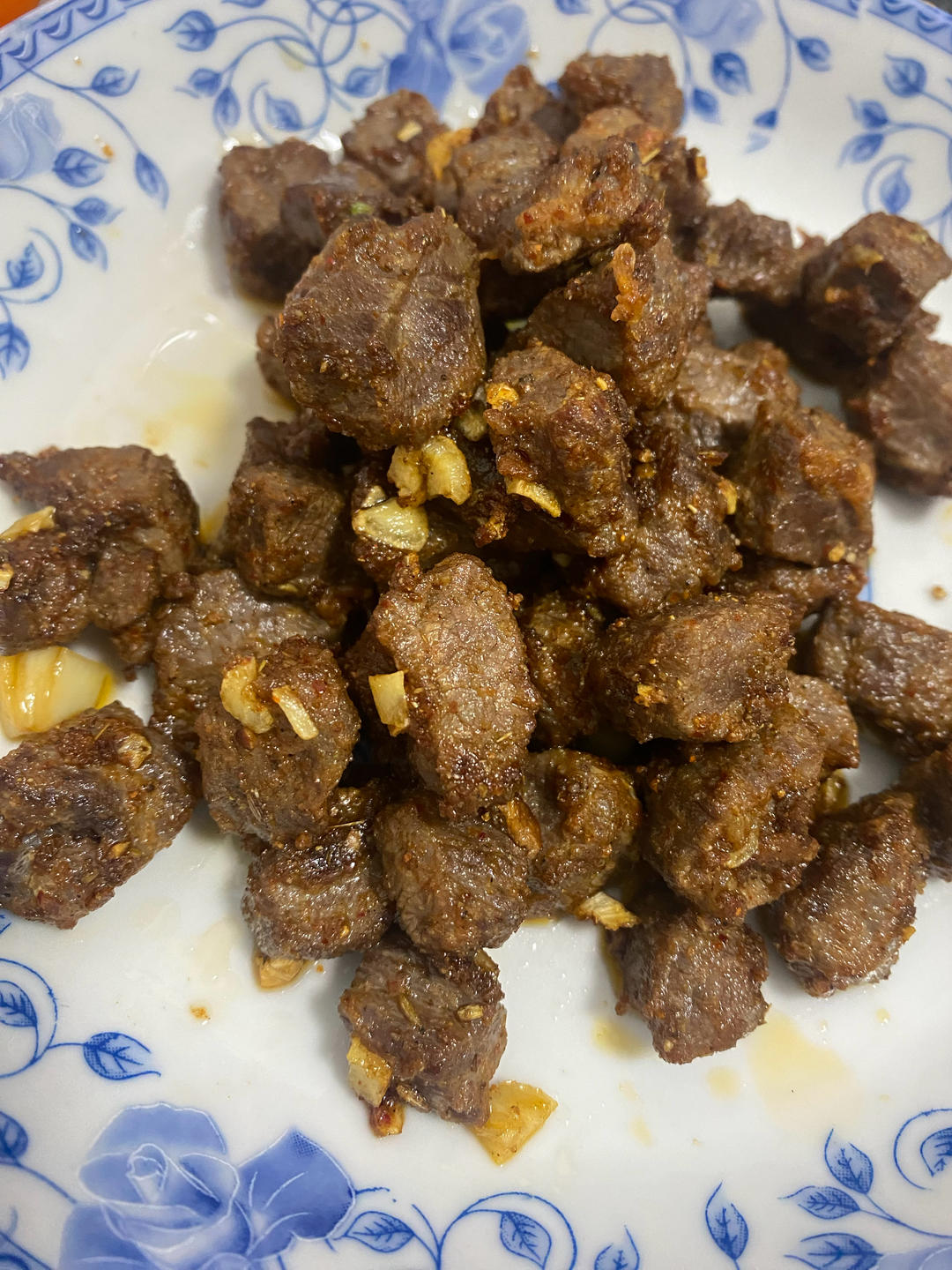 我做的蒜香孜然牛肉粒完爆烧烤店！！