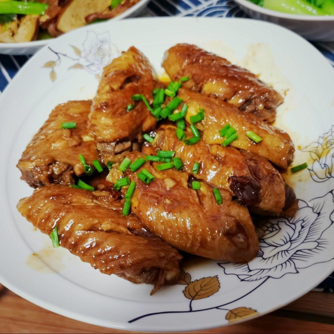 外婆教我的红烧鸡翅·连汤汁都狠好吃！！！