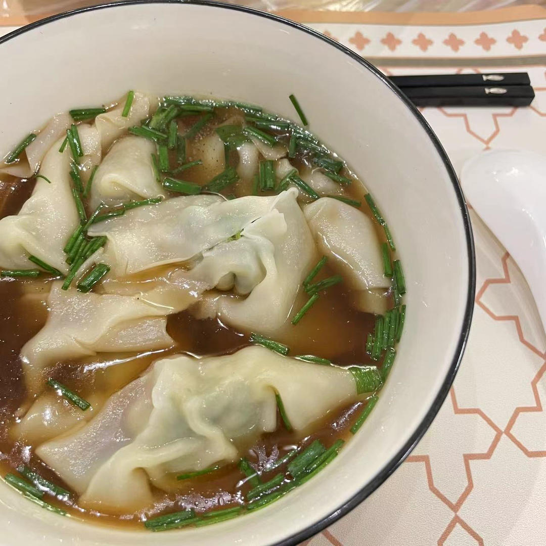 汤锅菜肉馄饨（荠菜青菜馅，纯肉馅附冷馄饨沾酱配方，附肉馅制成法）