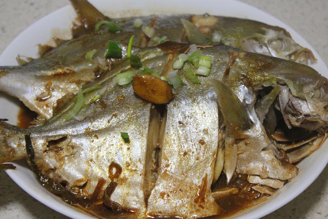 红烧鲳鱼的做法