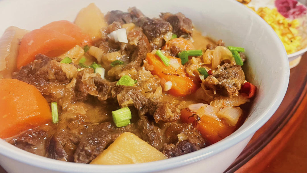高压锅土豆炖牛腩 好吃绝绝子