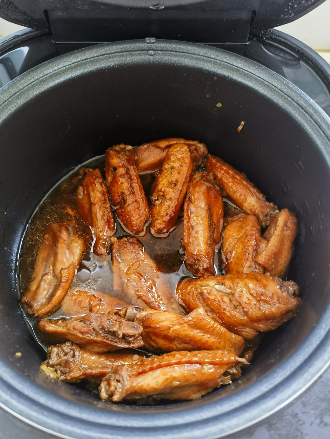【电饭煲蜜汁鸡翅】