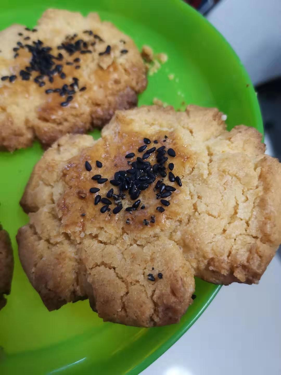 轻轻一按就碎掉的原味桃酥（不输猪油版）