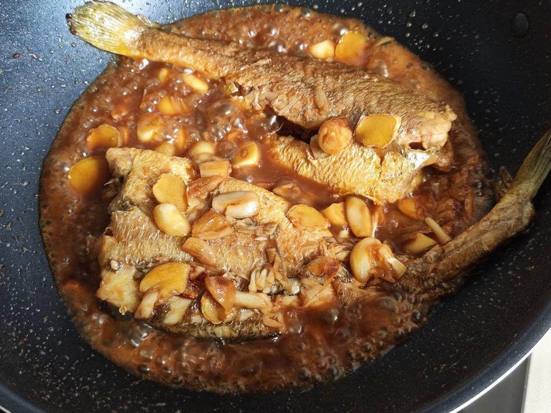 红烧黄鱼—鱼皮不破的小窍门