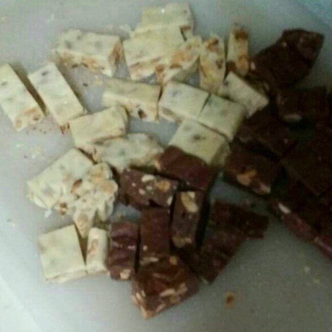 多味花生牛轧糖
