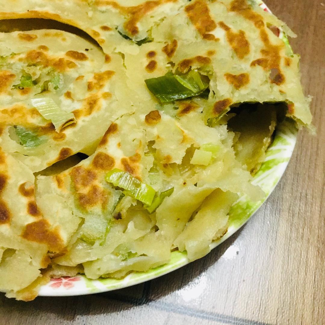 酥脆版葱油饼 看向往的生活也想吃葱油饼配香肠