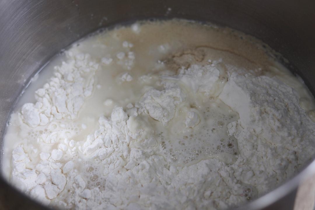 纯奶手撕吐司的做法 步骤1