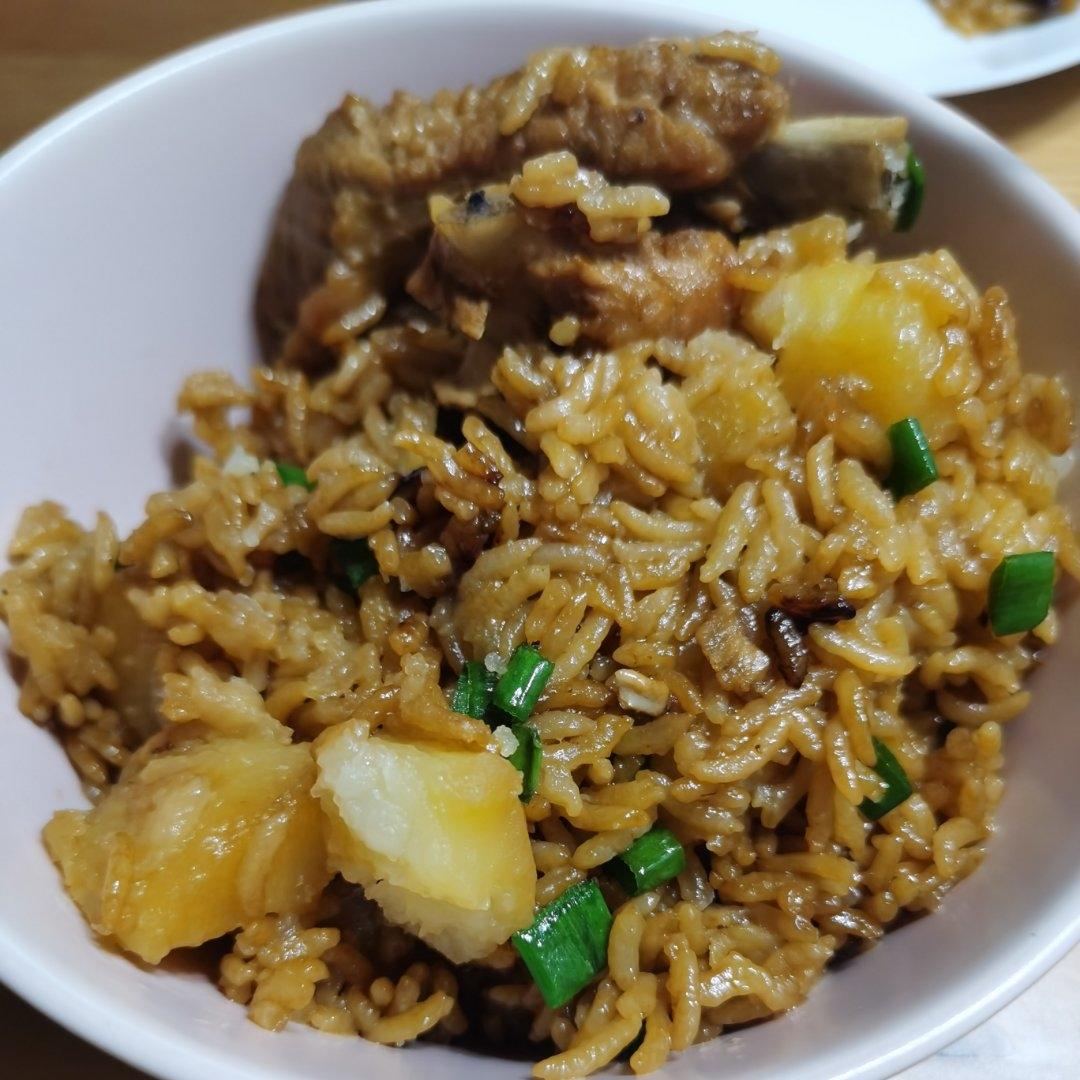 排骨焖饭，销魂一锅端。