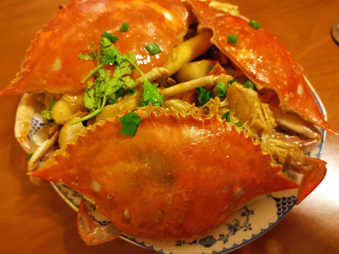 梭子蟹炒年糕～标准的江浙菜