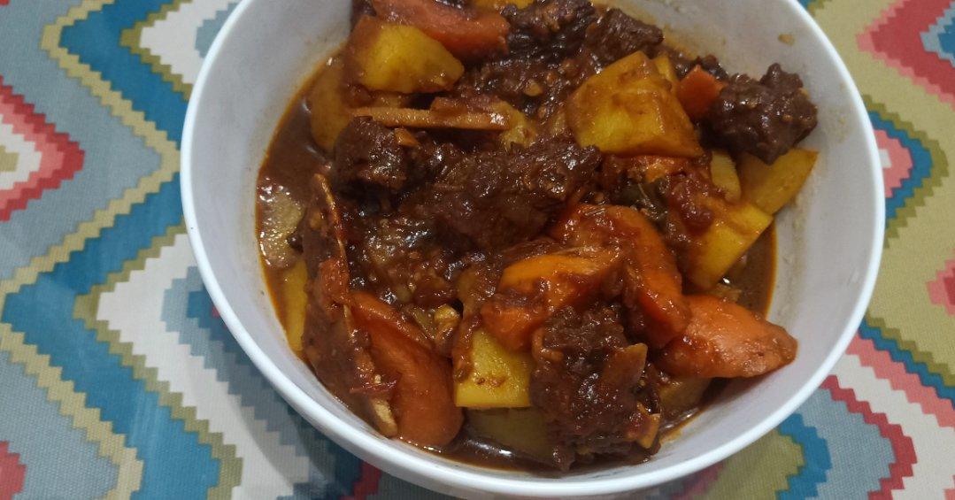 番茄土豆炖牛腩