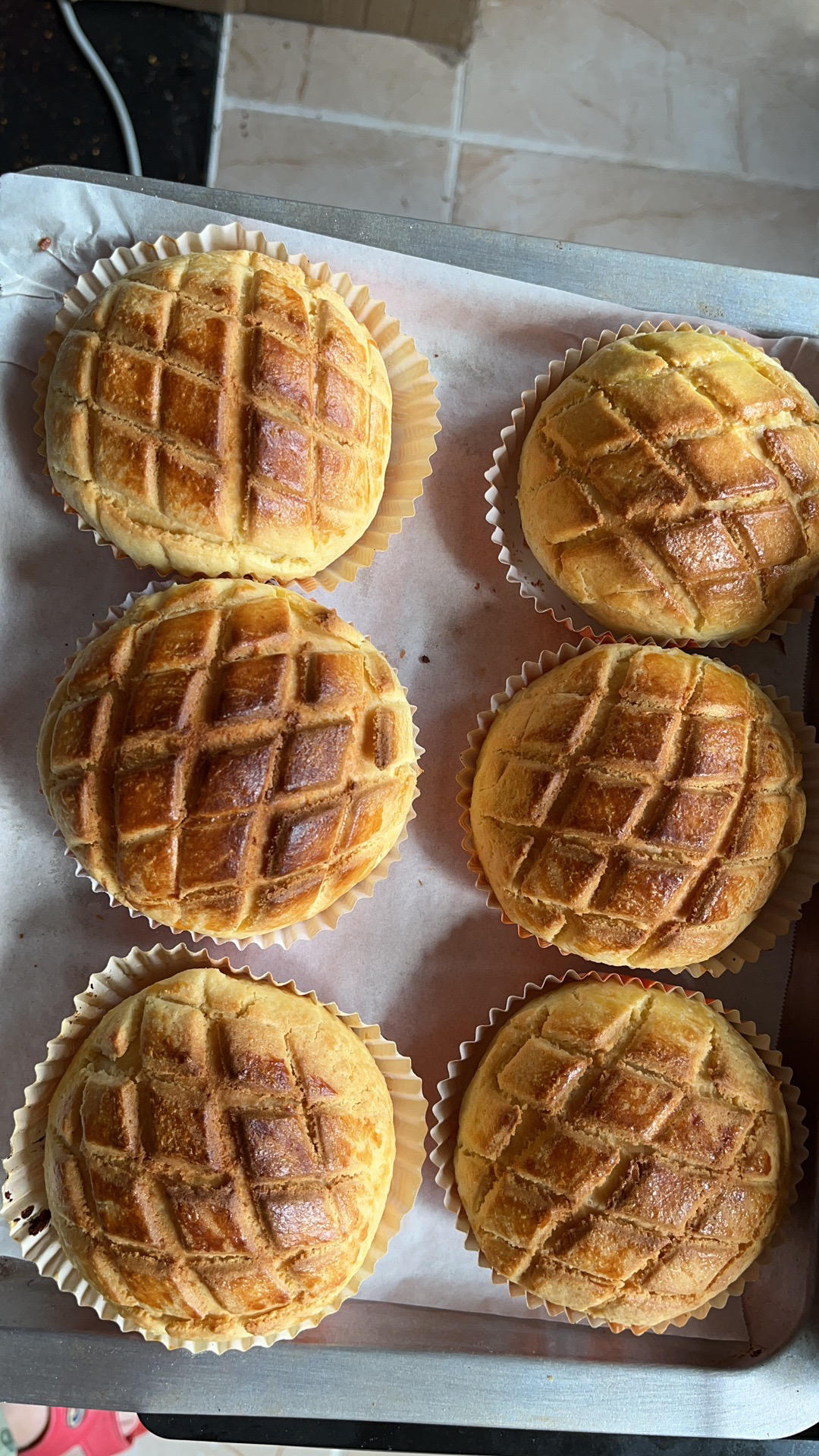 港式酥皮菠萝包