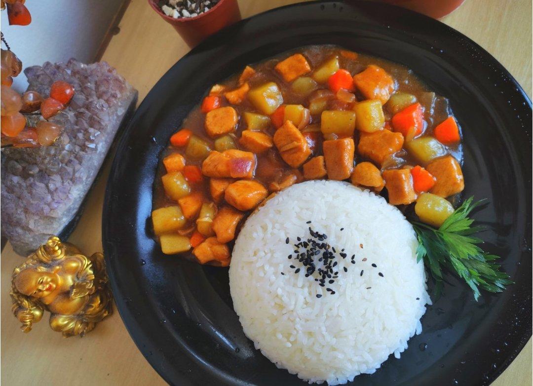 咖喱鸡肉饭