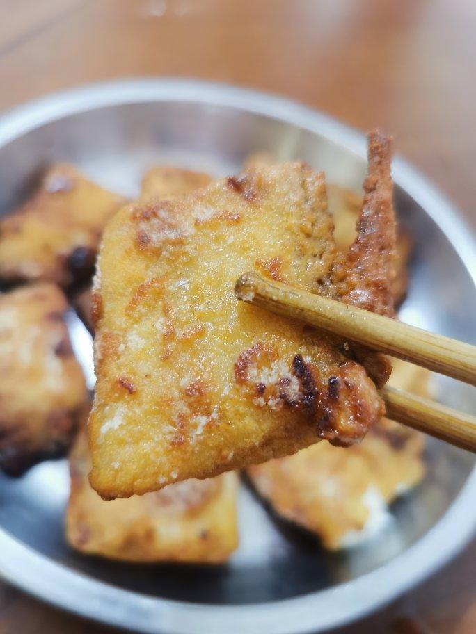 炸带鱼段(一点小窍门油就不浑了)