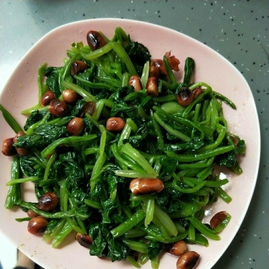 凉拌花生米菠菜