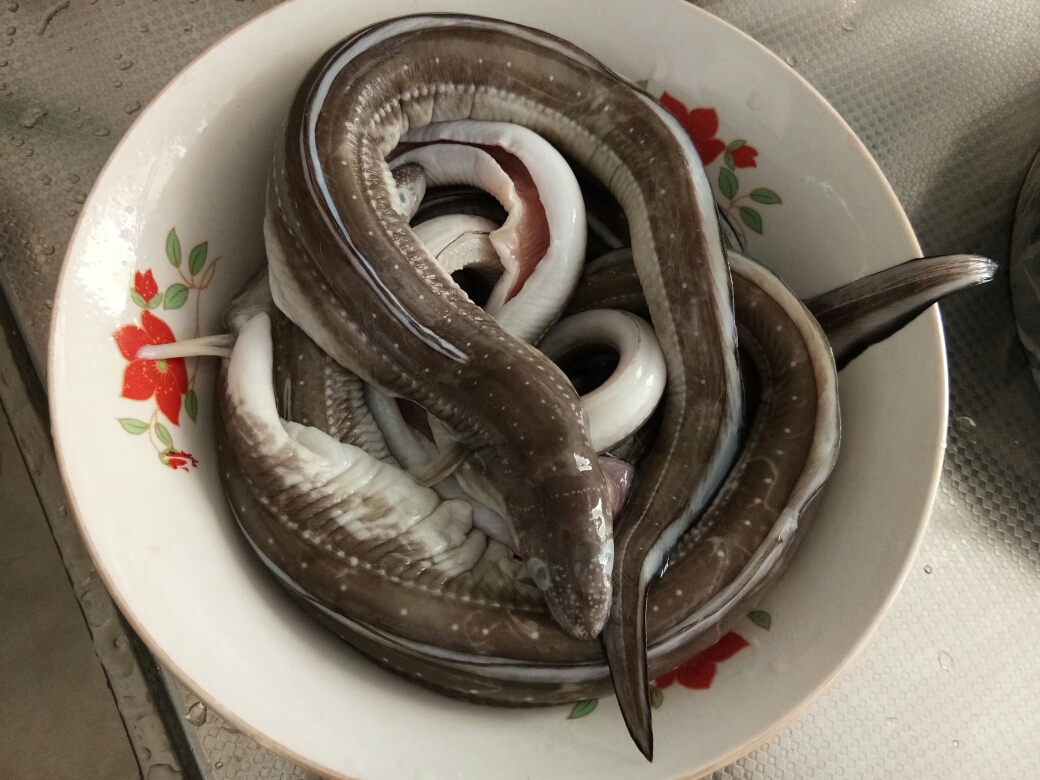 日式烤鳗鱼 鳗鱼饭（超简单 超好吃）的做法 步骤1