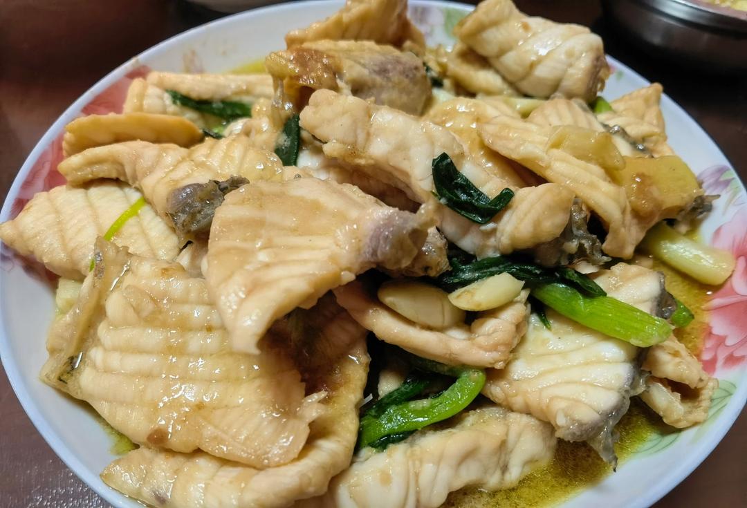 姜葱爆炒脆肉鲩鱼片