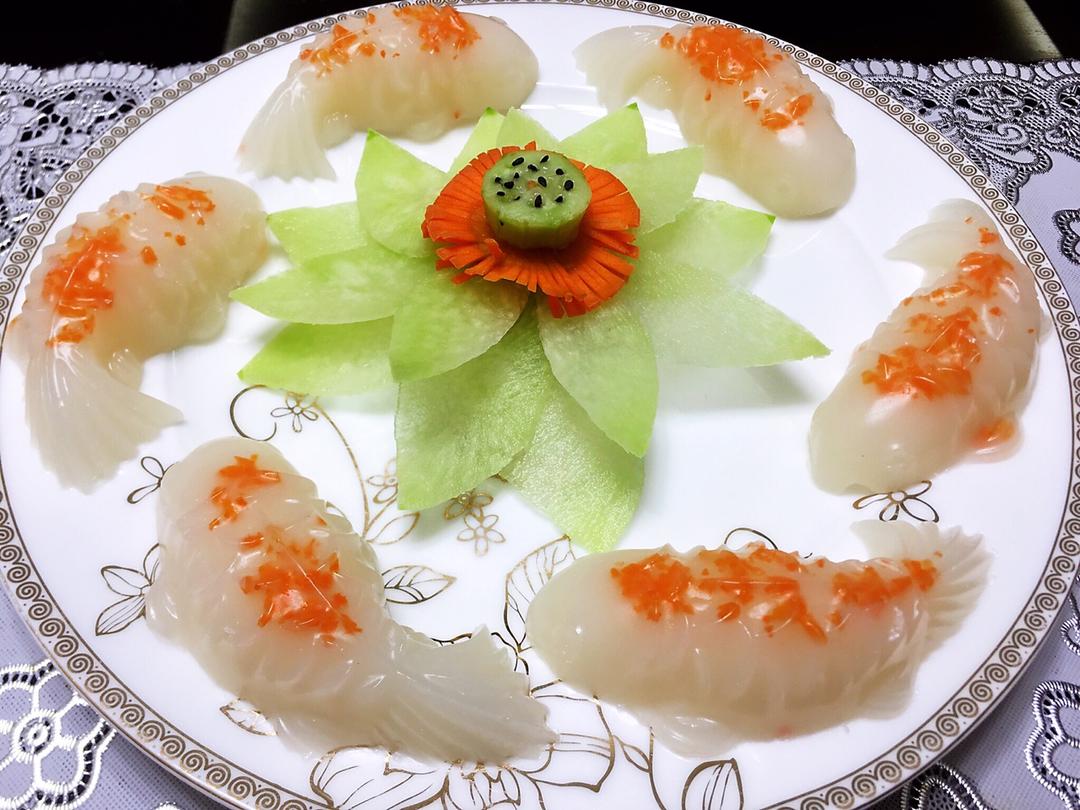 简单美丽的盘饰（8）——拼装荷花盘饰