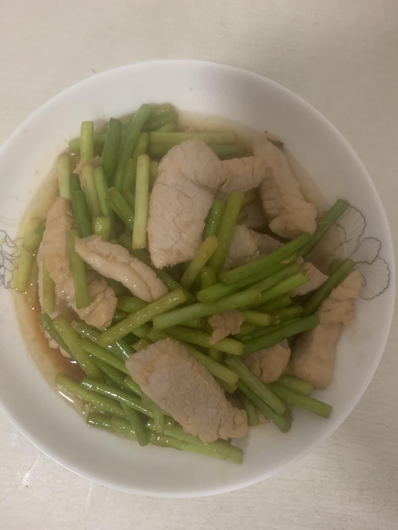 爱掂勺里脊肉炒蒜苔