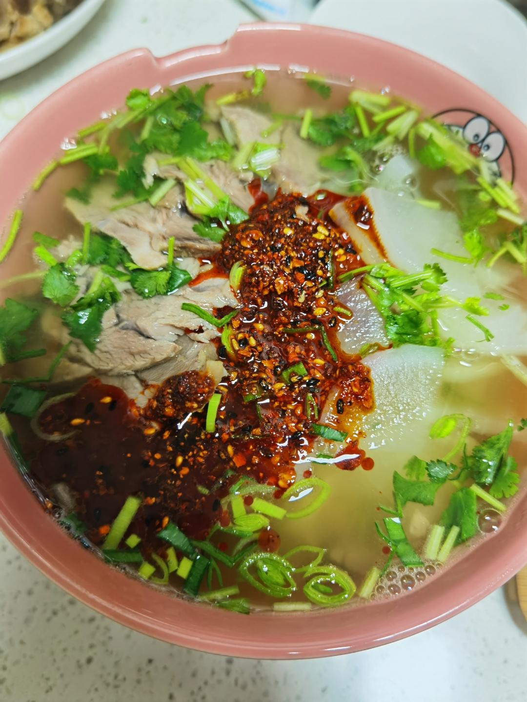 正宗兰州牛肉面～～                        不是兰州拉面😁