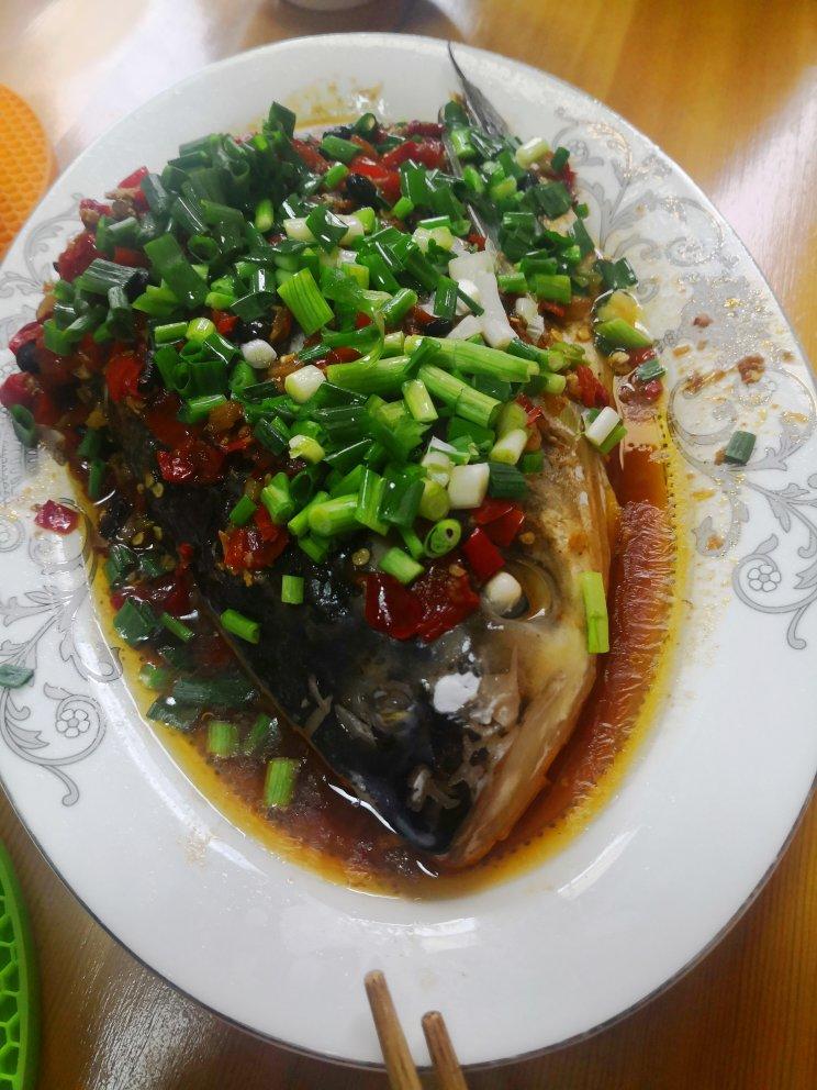 剁椒鱼头，最正宗的做法，8分钟出锅，比饭店好吃一百倍，简单易学，全家都爱吃