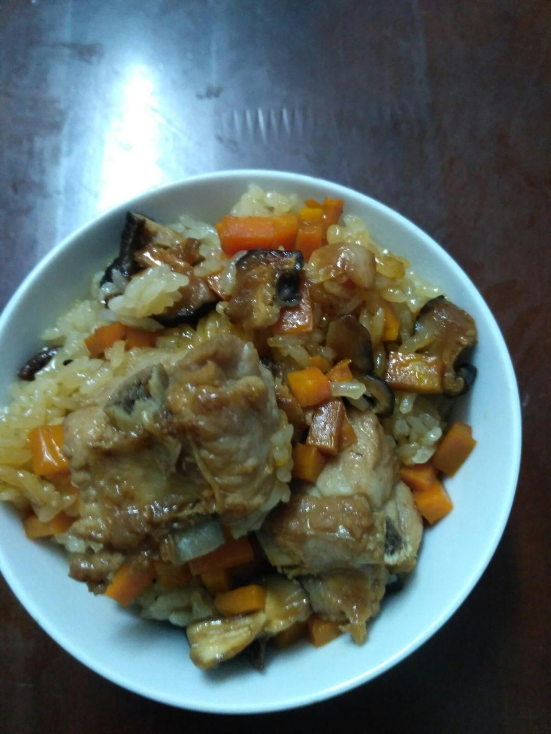 喷香排骨焖饭（爆好吃）