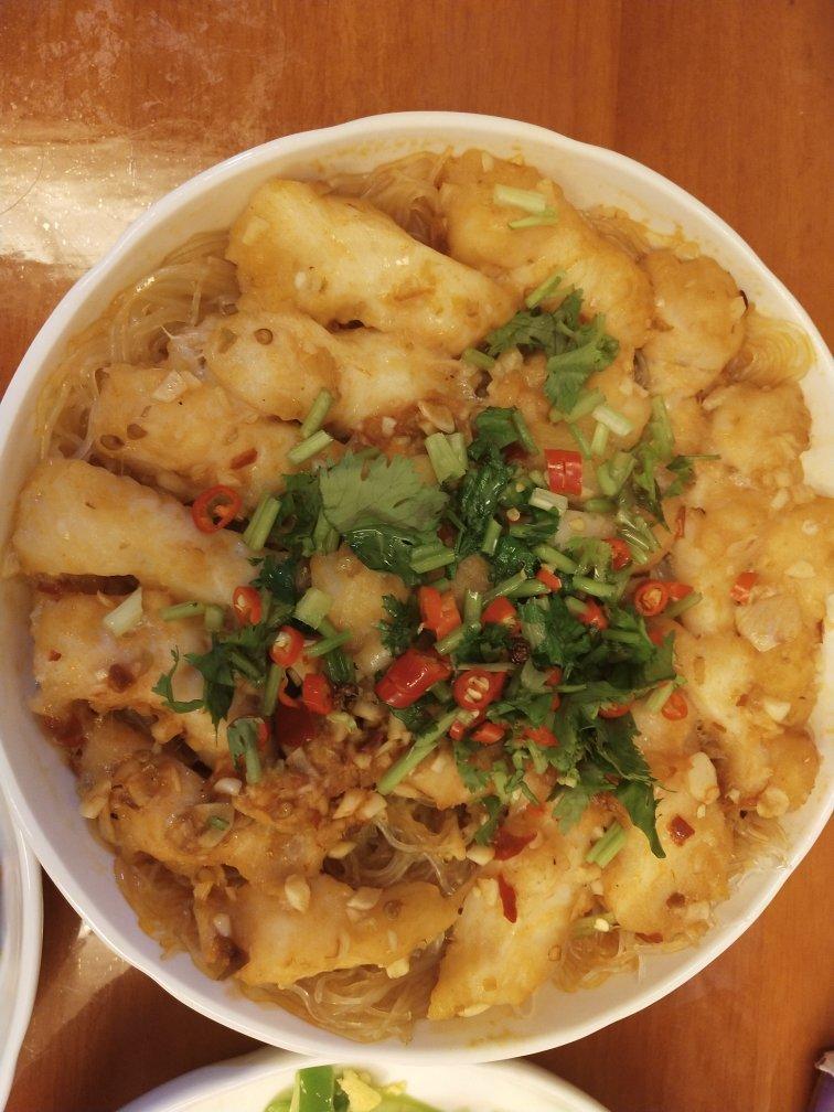 15分钟搞定【蒜蓉粉丝蒸龙利鱼】，入夏前多吃它准能瘦！