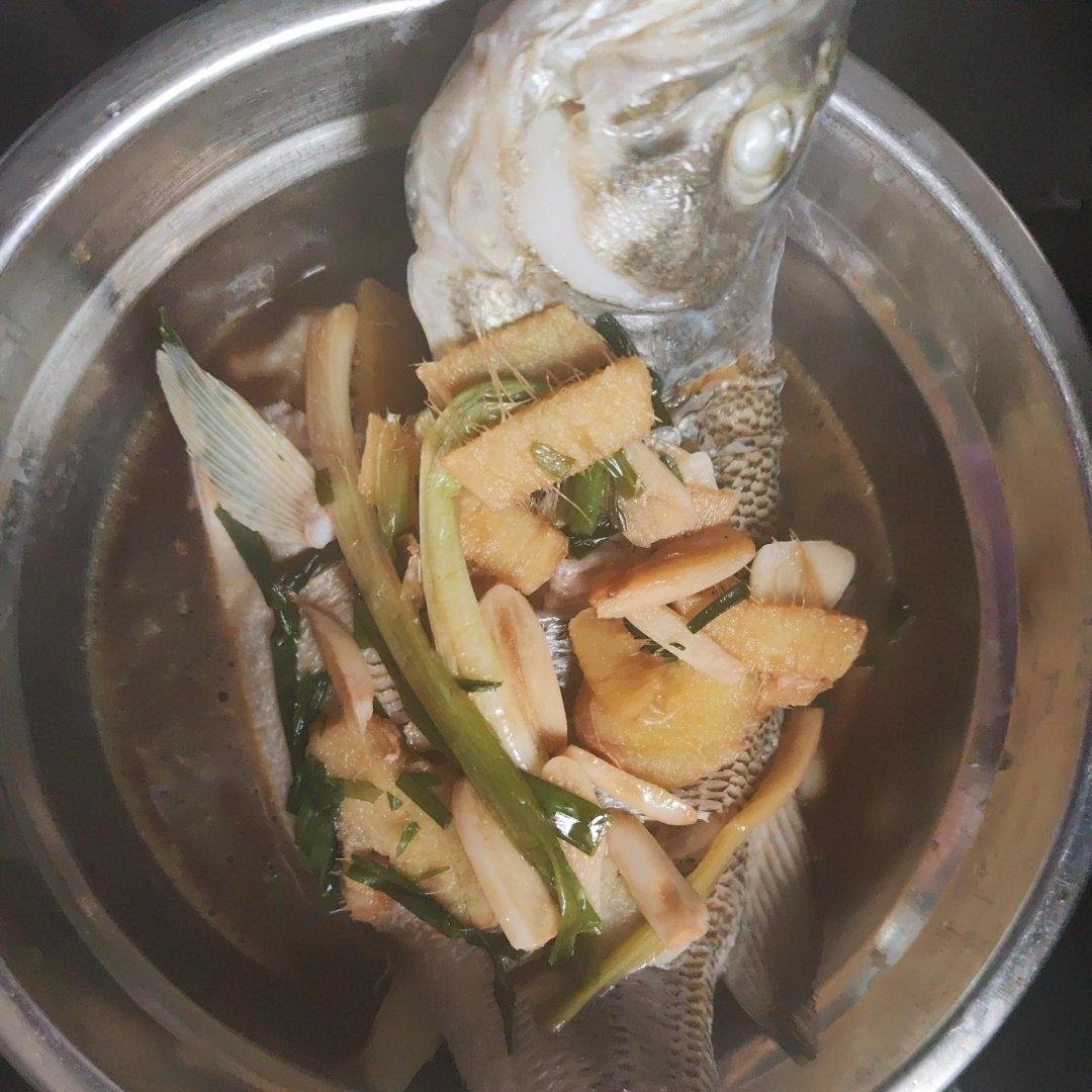 清蒸鲈鱼