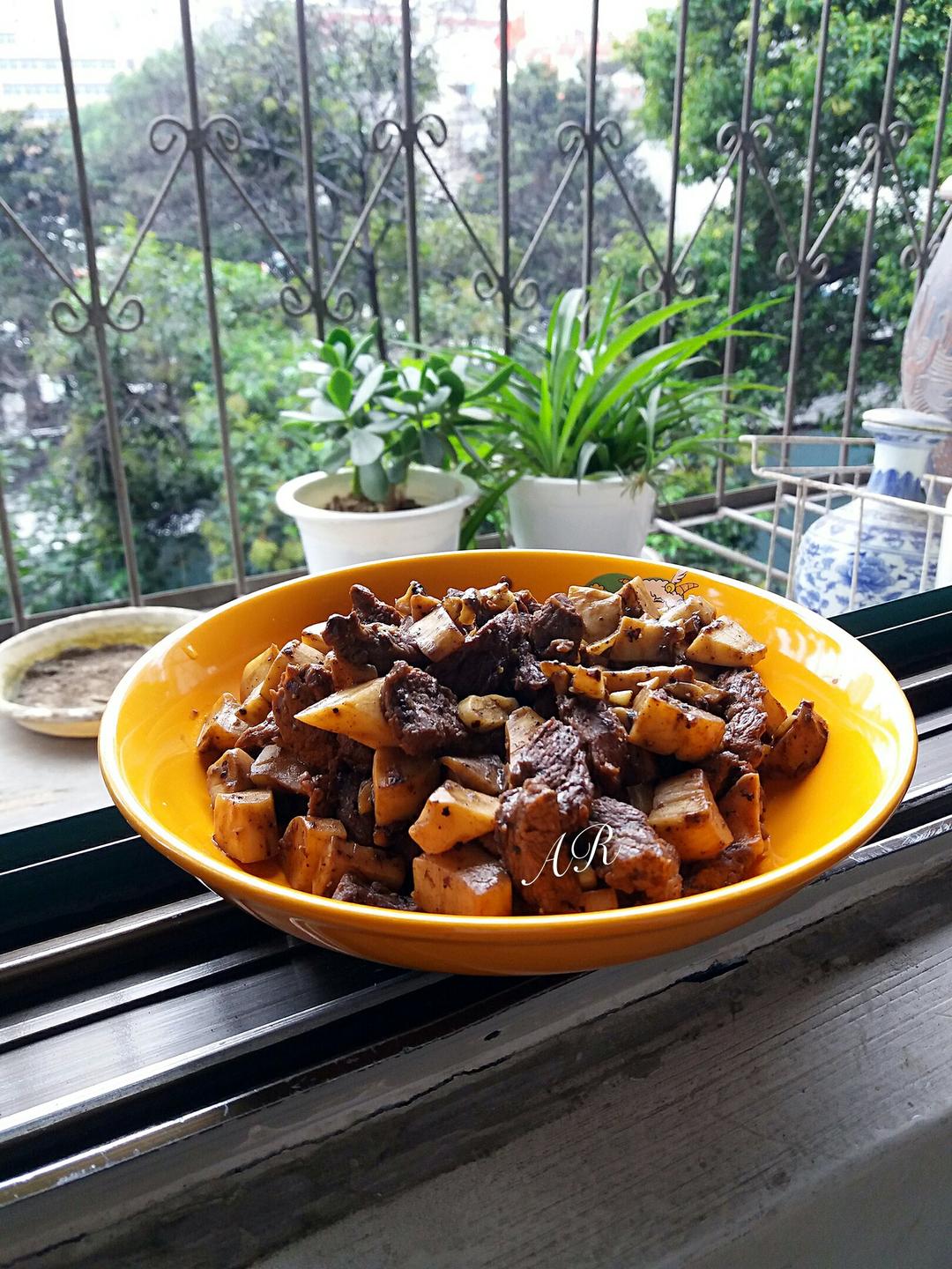 黑胡椒杏鲍菇牛肉粒