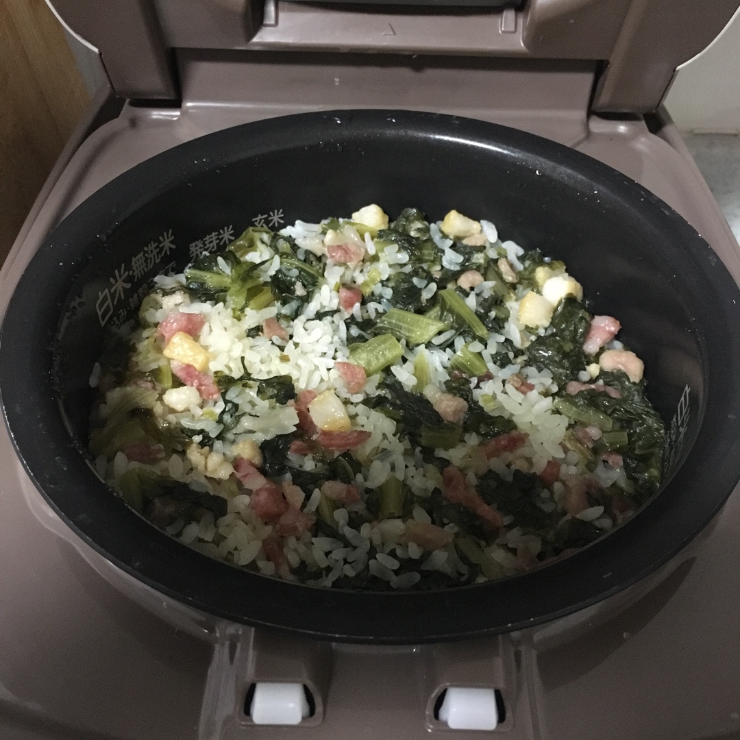 莴苣叶腊肠饭